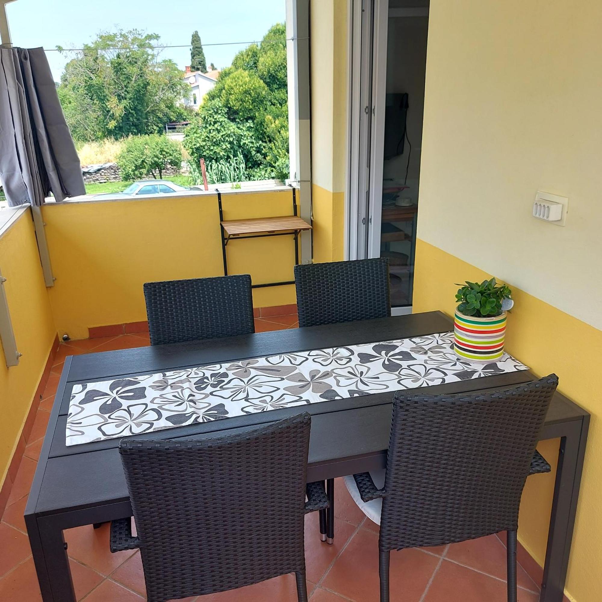 Apartmani Slavulj Фажана Экстерьер фото