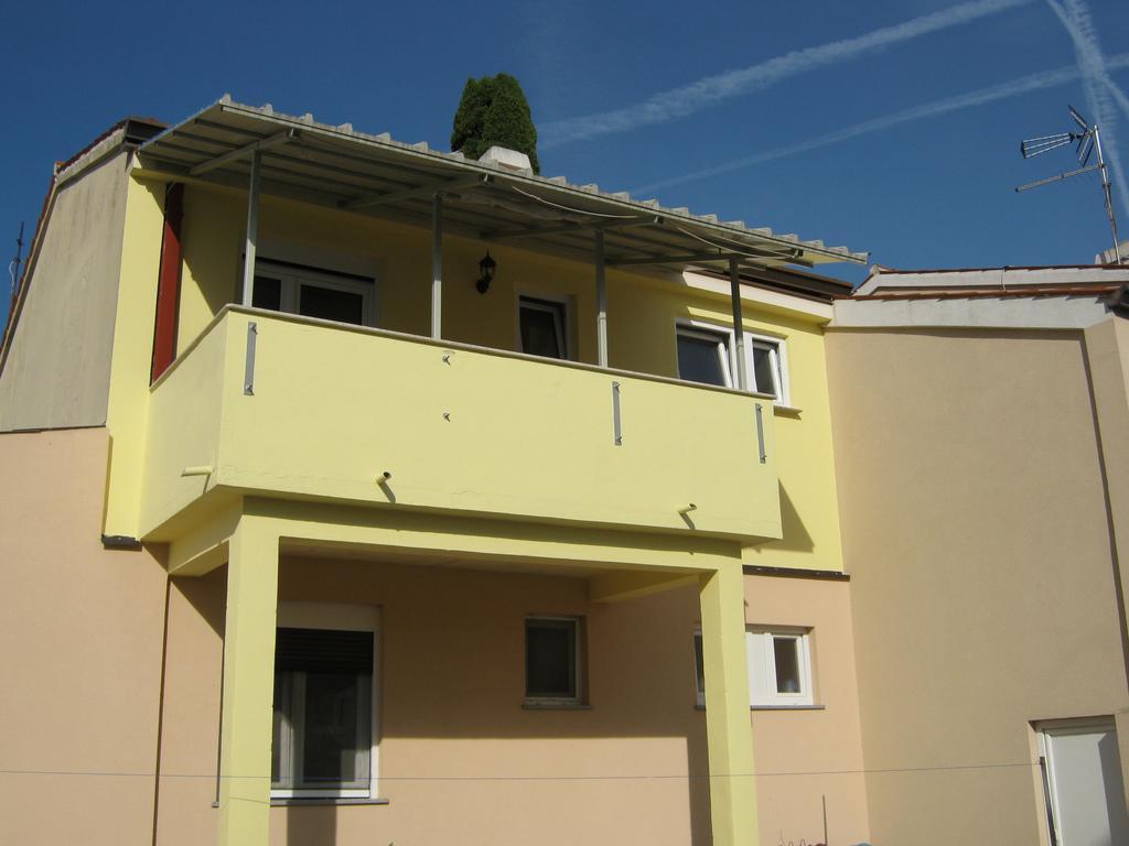 Apartmani Slavulj Фажана Экстерьер фото