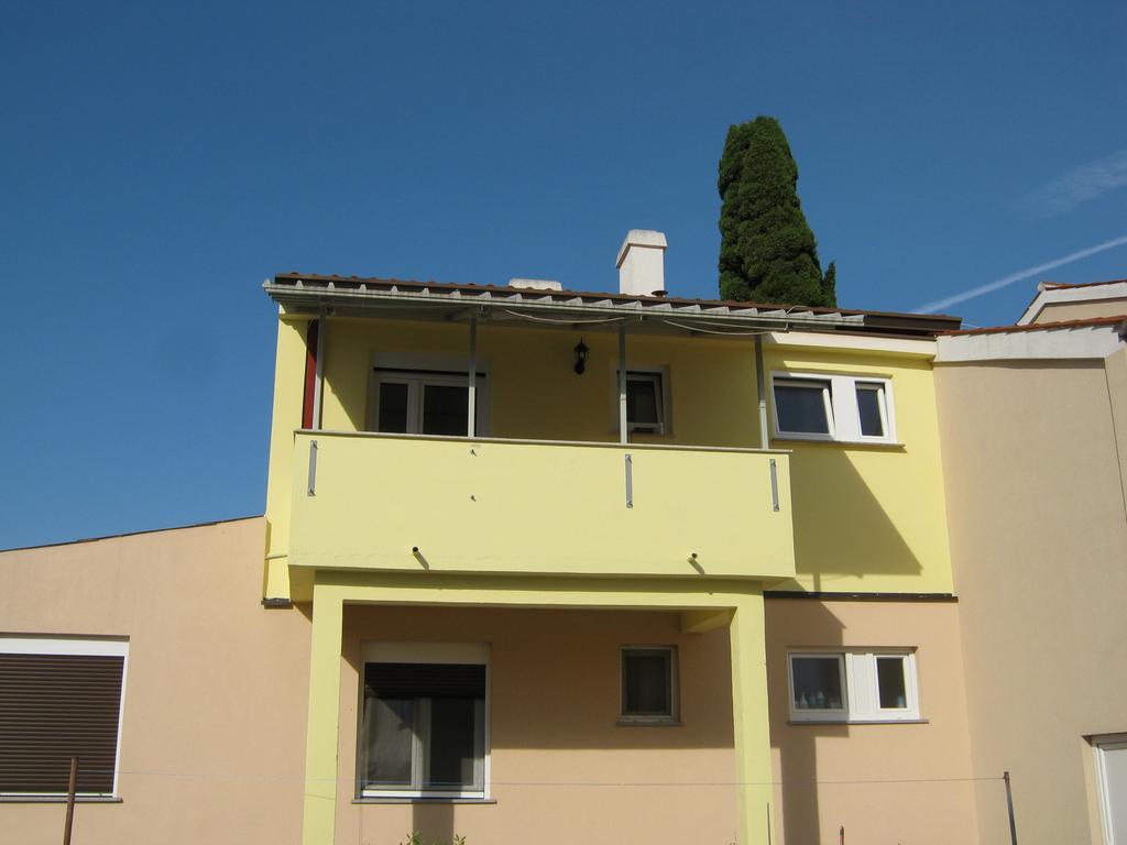Apartmani Slavulj Фажана Экстерьер фото